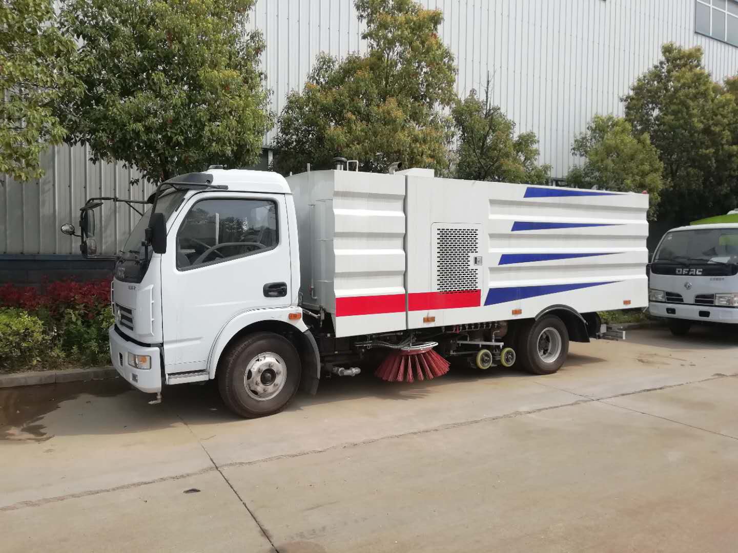華通牌HCQ5110TXSE5型洗掃車
